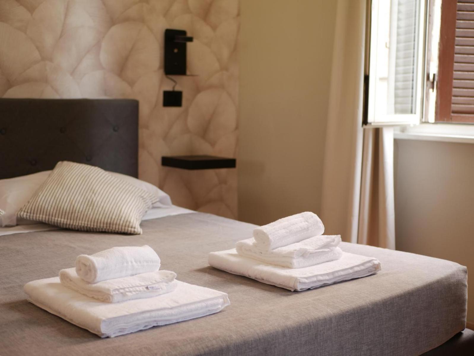 Rooms Piramide Roma Dış mekan fotoğraf